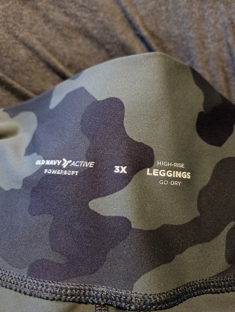 Old Navy Womens Camo Green Pants